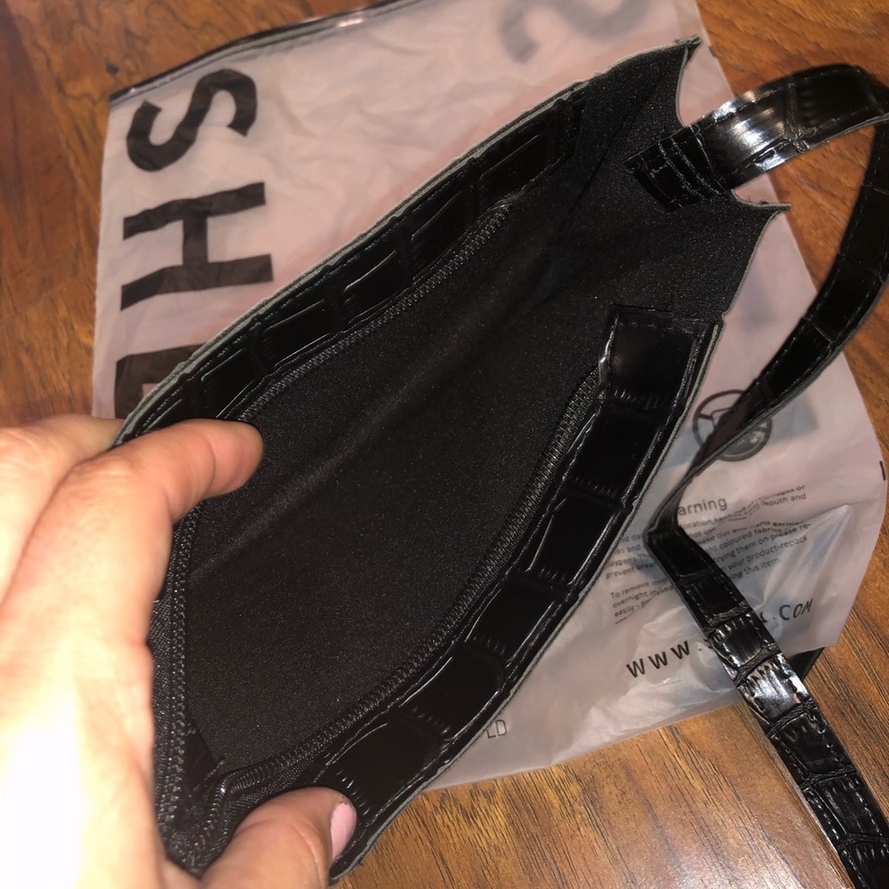 Small black croc purse - Picture 2 of 2